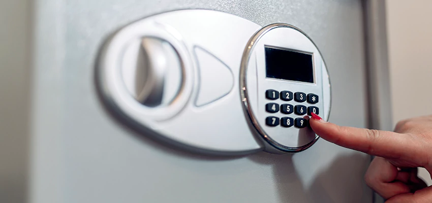 Jewelry Safe Cracking in Pasadena, California