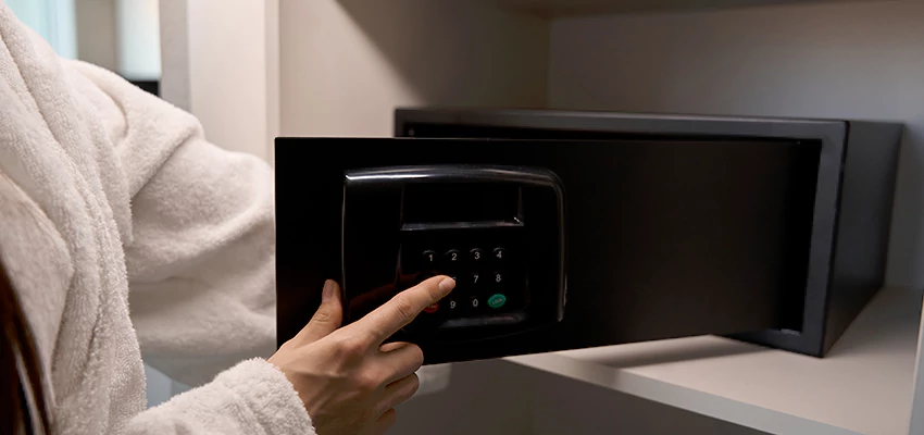 Safe Unlocking Service Company in Pasadena, California