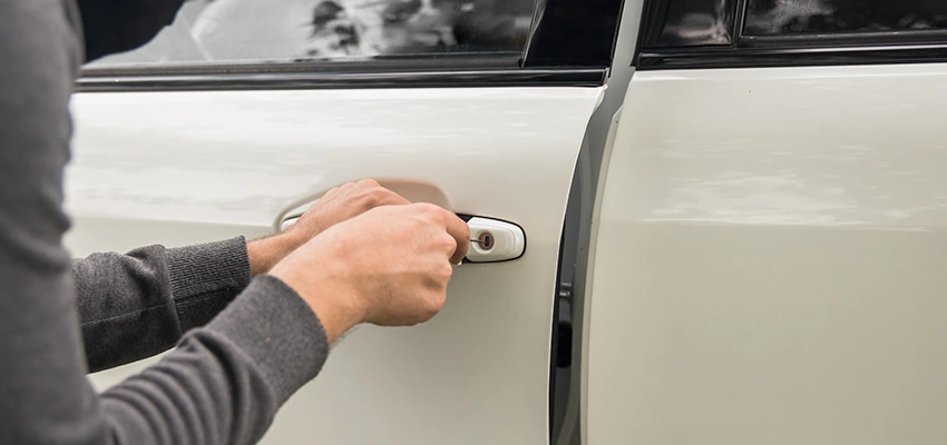 Unlock Car Door Service in Pasadena, CA